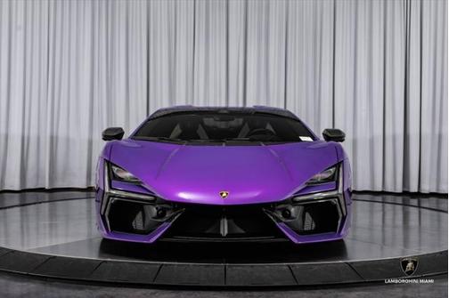 2024 Lamborghini Revuelto
