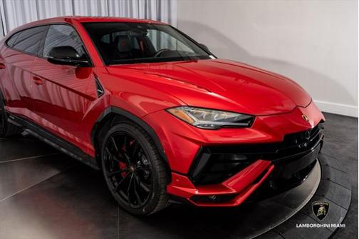 2023 Lamborghini Urus S