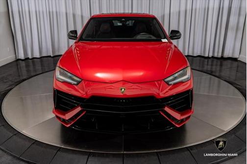 2023 Lamborghini Urus S
