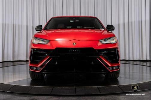 2023 Lamborghini Urus S
