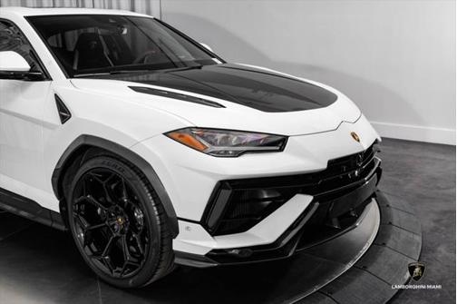2024 Lamborghini Urus Performante