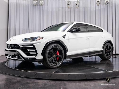 Nero Helene Metallic 2019 Lamborghini Urus AWD