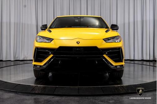 2023 Lamborghini Urus S