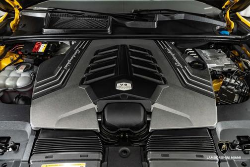 2023 Lamborghini Urus S