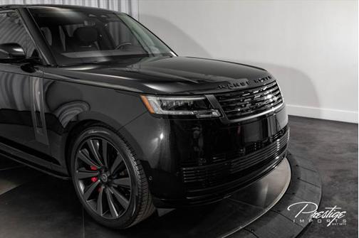 2024 Land Rover Range Rover P615 SV