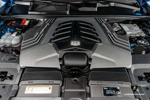2022 Lamborghini Urus Graphite Capsule