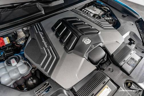 2022 Lamborghini Urus Graphite Capsule