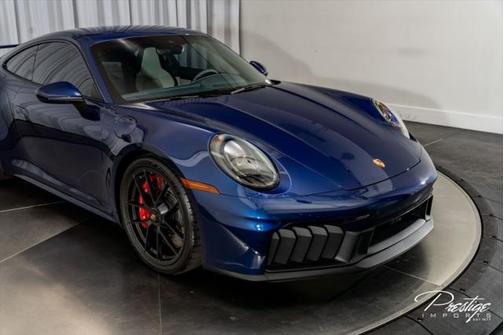 2025 Porsche 911 Carrera GTS
