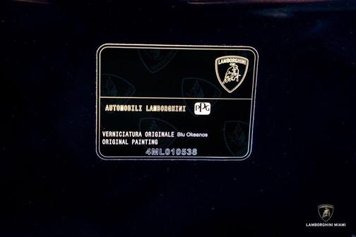 Blu Aegeus Matt 2025 Lamborghini Urus SE