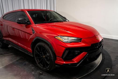 2023 Lamborghini Urus S