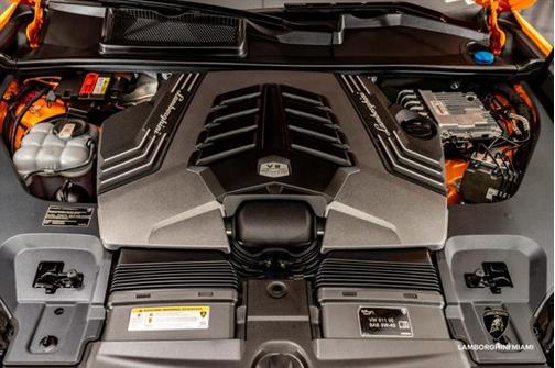 2022 Lamborghini Urus Graphite Capsule