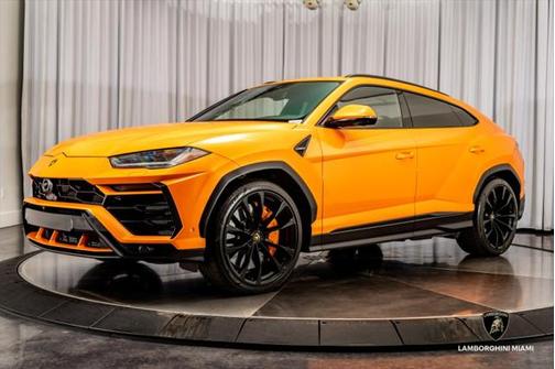 2022 Lamborghini Urus Graphite Capsule