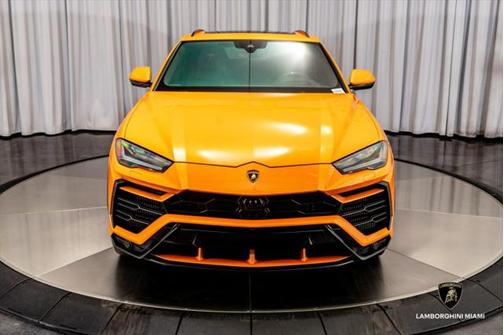 2022 Lamborghini Urus Graphite Capsule