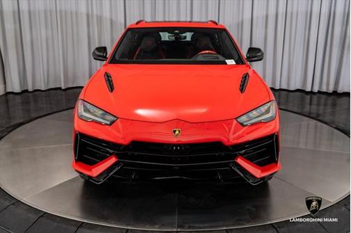 2023 Lamborghini Urus S