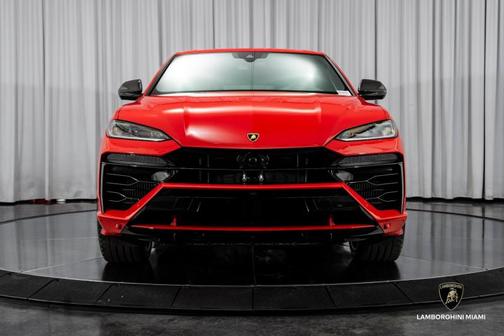 2025 Lamborghini Urus SE