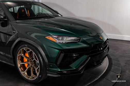 2024 Lamborghini Urus Performante