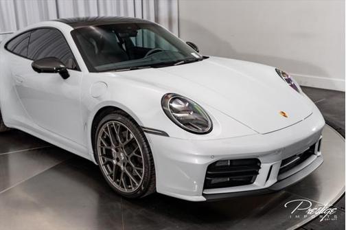 2025 Porsche 911 Carrera