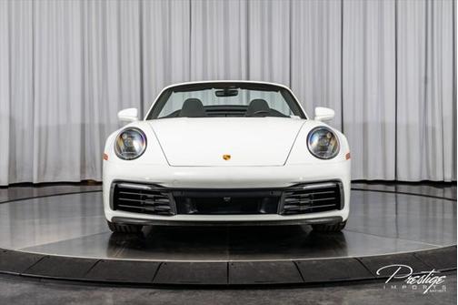 2022 Porsche 911 Carrera