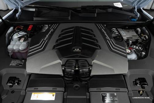 2025 Lamborghini Urus SE