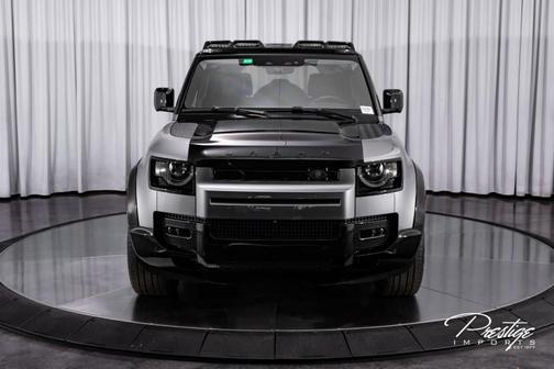 2020 Land Rover Defender 110 SE