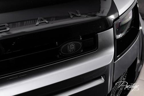 2020 Land Rover Defender 110 SE