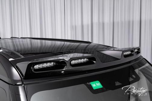 2020 Land Rover Defender 110 SE