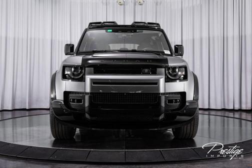 2020 Land Rover Defender 110 SE