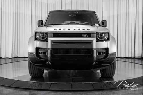 2023 Land Rover Defender 130 X-Dynamic SE