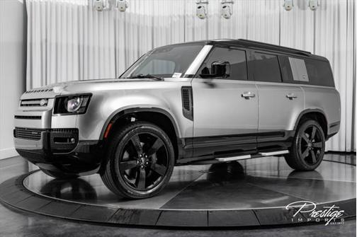 2023 Land Rover Defender 130 X-Dynamic SE