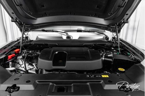 2023 Land Rover Defender 130 X-Dynamic SE