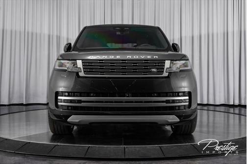 2025 Land Rover Range Rover P400 SE