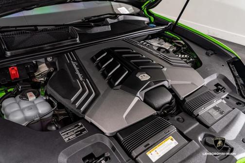 2024 Lamborghini Urus S