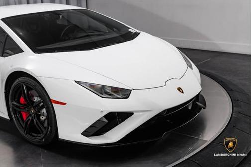 2021 Lamborghini Huracan EVO Coupe