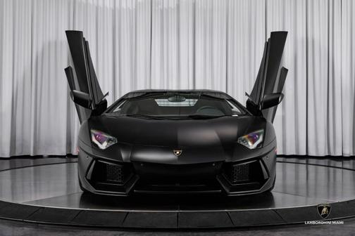 2014 Lamborghini Aventador LP700-4