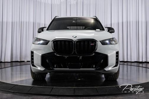 2025 BMW X5 M60i