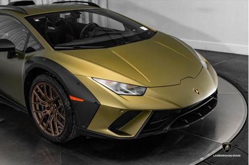 2024 Lamborghini Huracan Sterrato Base