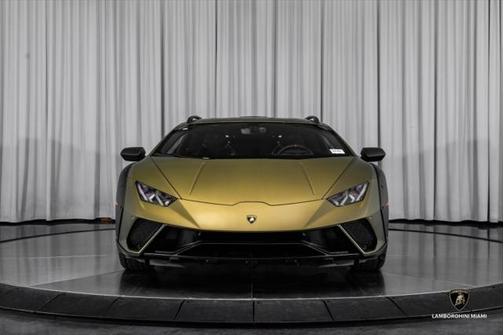 2024 Lamborghini Huracan Sterrato Base