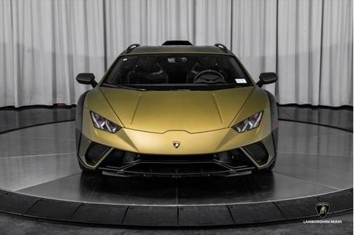 2024 Lamborghini Huracan Sterrato Base