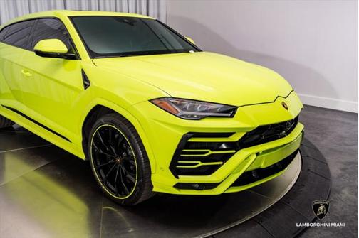 2022 Lamborghini Urus
