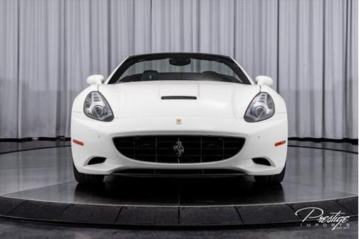 2014 Ferrari California Base