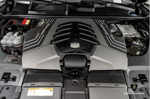 2021 Lamborghini Urus Graphite Capsule