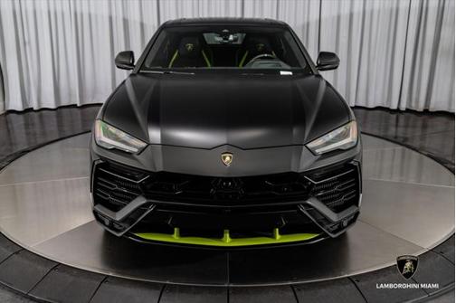 2021 Lamborghini Urus Graphite Capsule