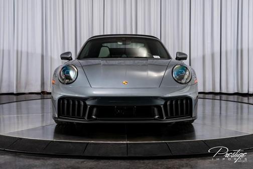 2025 Porsche 911 Carrera GTS