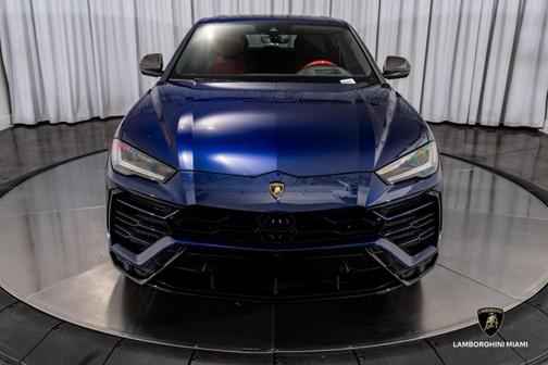 2021 Lamborghini Urus Graphite Capsule