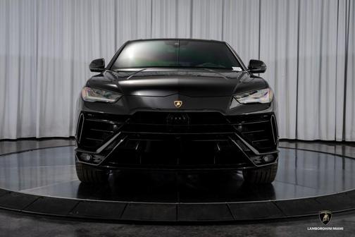 2024 Lamborghini Urus S