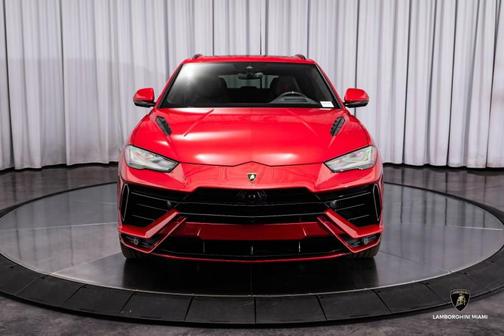2024 Lamborghini Urus S
