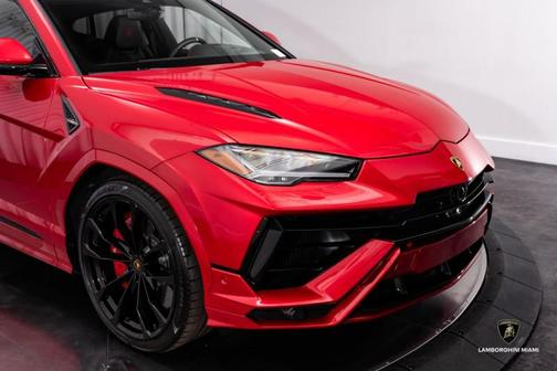 2024 Lamborghini Urus S