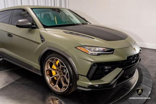 2024 Lamborghini Urus Performante