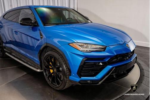 2022 Lamborghini Urus