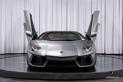 2012 Lamborghini Aventador LP700-4